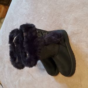So girls ugg style boots